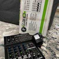 Mackie mix8