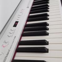 Pianoforte Roland F140 R