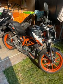 Moto Ktm Duke 390