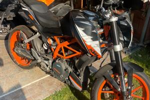 Moto Ktm Duke 390