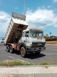autocarro ribaltabile