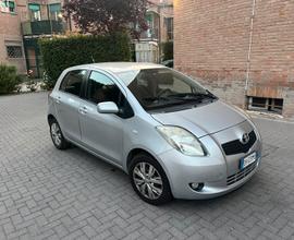 Toyota Yaris automatico