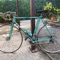 Bici da corsa BIANCHI (TINO VASSALLO)