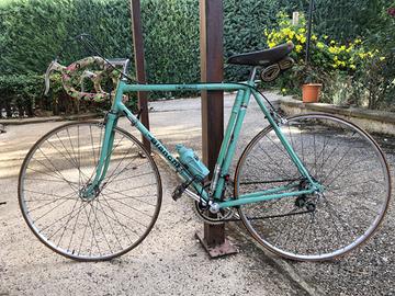 Bici da corsa BIANCHI (TINO VASSALLO)