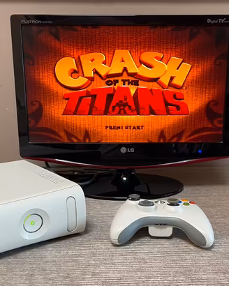 Xbox 360 slim  250Gb  + 2 controller + 6 giochii