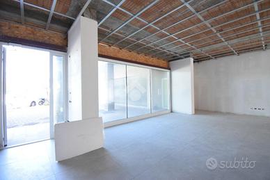 NEGOZIO A MISANO ADRIATICO