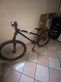 Bici dirt mongose accetto scambi con dh o enduro
