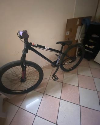 Bici dirt mongose accetto scambi con dh o enduro