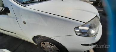 FIAT PUNTO 2006 - PARAFANGO DESTRO