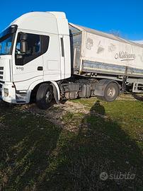 Autocarro IVECO STRALIS 500