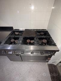 Cucina proffessionale 5 fornelli + fry top gas