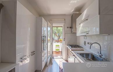 Disponibile  cucina