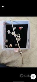 Bracciale Pandora originale con 10sharm e 3 chiusu