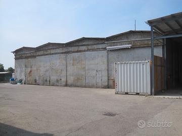 Piazzola piazzale scoperto parcheggio stazione