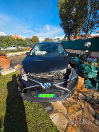 Toyota Yaris Hybrid 2016 incidentata