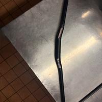 Manubrio Renthal Fatbar 35 - Black Edition