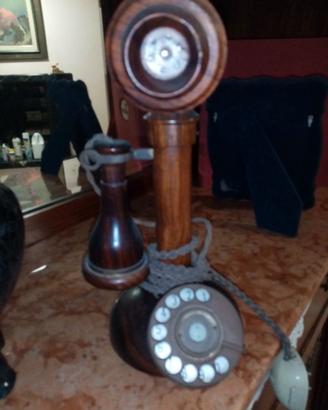 N. 2 telefoni antichi
