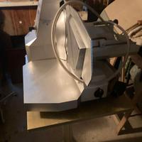 2 affettatrici OMEGA