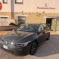 VOLKSWAGEN Golf 1.0 TSI EVO Life