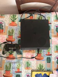 PS4 Slim 500 GB + 3 giochi