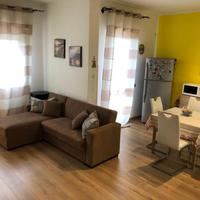 Ampio bilocale con terrazzo arredato