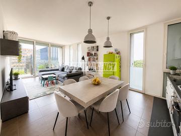 BILOCALE OPEN SPACE LUMINOSO CON BOX E CANTINA