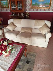 divani a tre posti