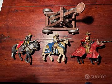 SCHLEICH CAVALIERI MEDIEVALI E CATAPULTA