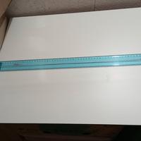 tavola da disegno con righello