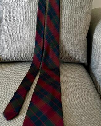 Cravatta uomo. Pura seta