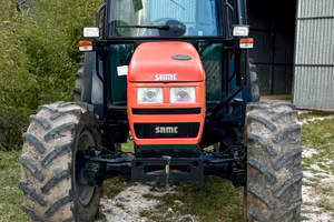Trattore agricolo marca SAME modello DORADO 76