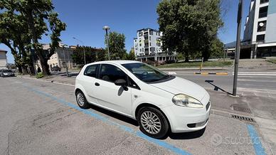 FIAT GRANDE PUNTO NEOPATENTATI