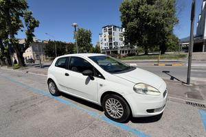 FIAT GRANDE PUNTO NEOPATENTATI