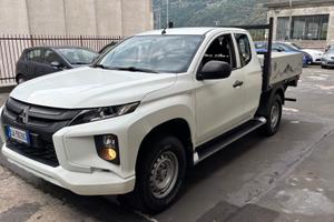 Mitsubishi L200 2.3 D Club Cab 4x4 Easy Select Inf