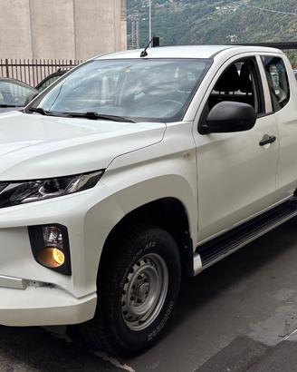 Mitsubishi L200 2.3 D Club Cab 4x4 Easy Select Inf