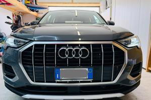 Audi Q3 - Business Advanced 35 2.0 TDI S tronic