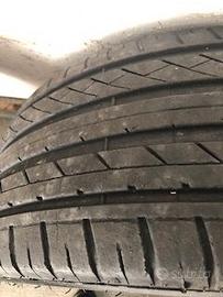 Pneumatici usati:  n°4  R18 225/45 95W
