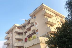 3 LOCALI A SEREGNO