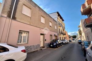 4 LOCALI A MONSERRATO