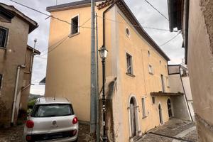 Fabbricato rustico a Zumpano - Via Matteotti