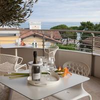 Grado centro trilocale vista mare