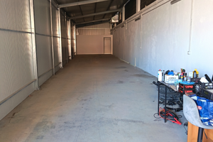 Locale commerciale 650 130mq+corte privata+parche