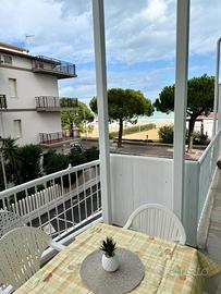 Bilocale con vista mare