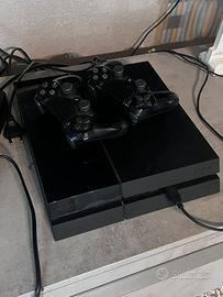 Playstation 4 piu giochi e 2 joypad