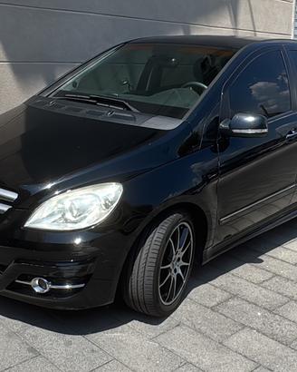 Classe B 180 220000km  full optional