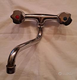 Rubinetto da muro cucina