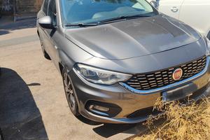 Fiat tipo 2016
