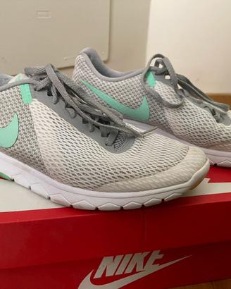 Scarpe nike ginnastica/palestra/tempo libero