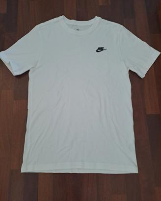 Tshirt Nike bianca uomo tg. S 