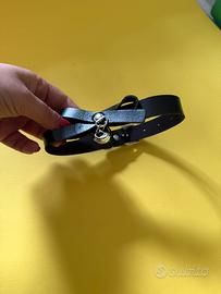 Collana fiocco effetto pelle con campanello cat